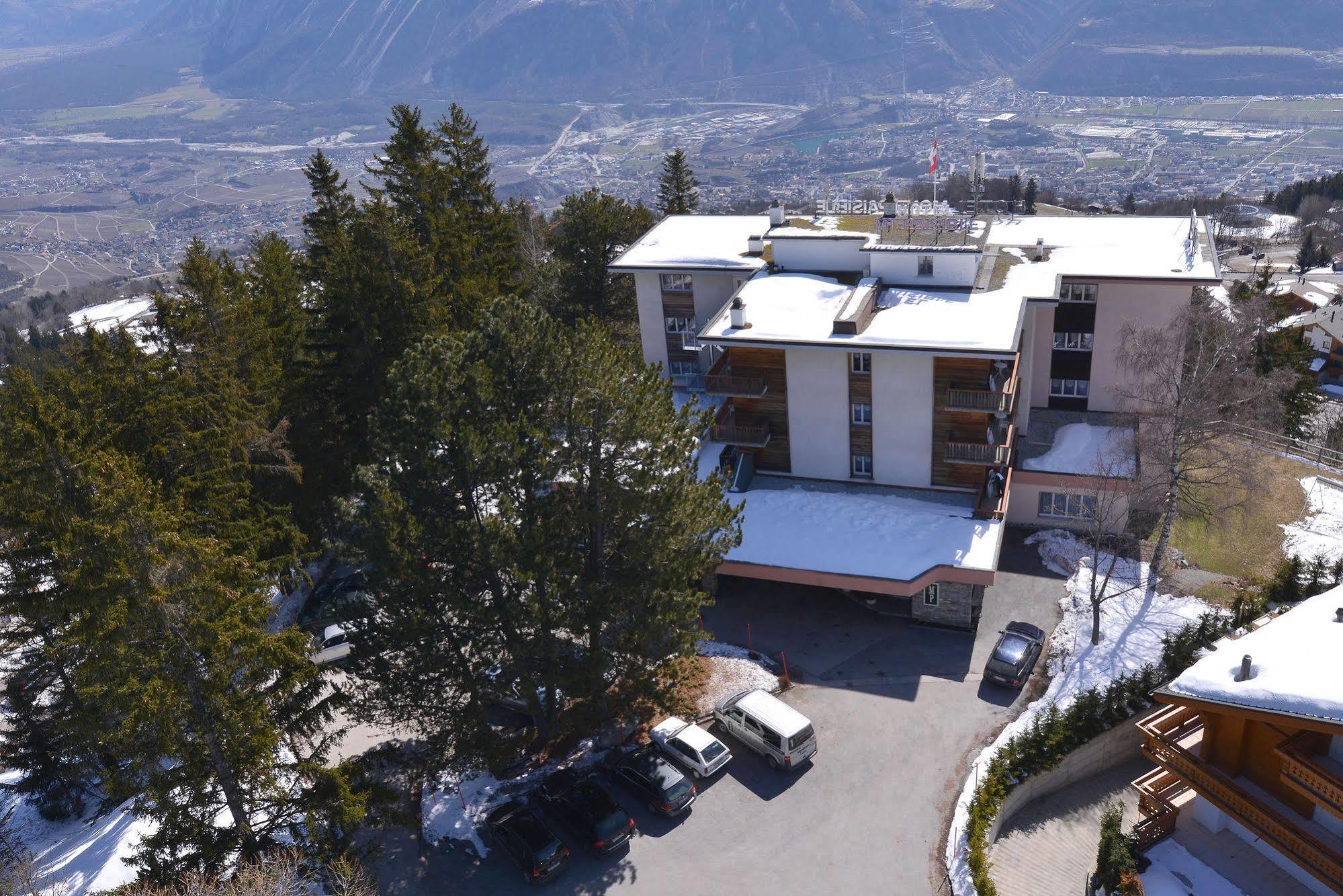 Hotel-Restaurant Le Mont Paisible, Crans-Montana Exterior foto